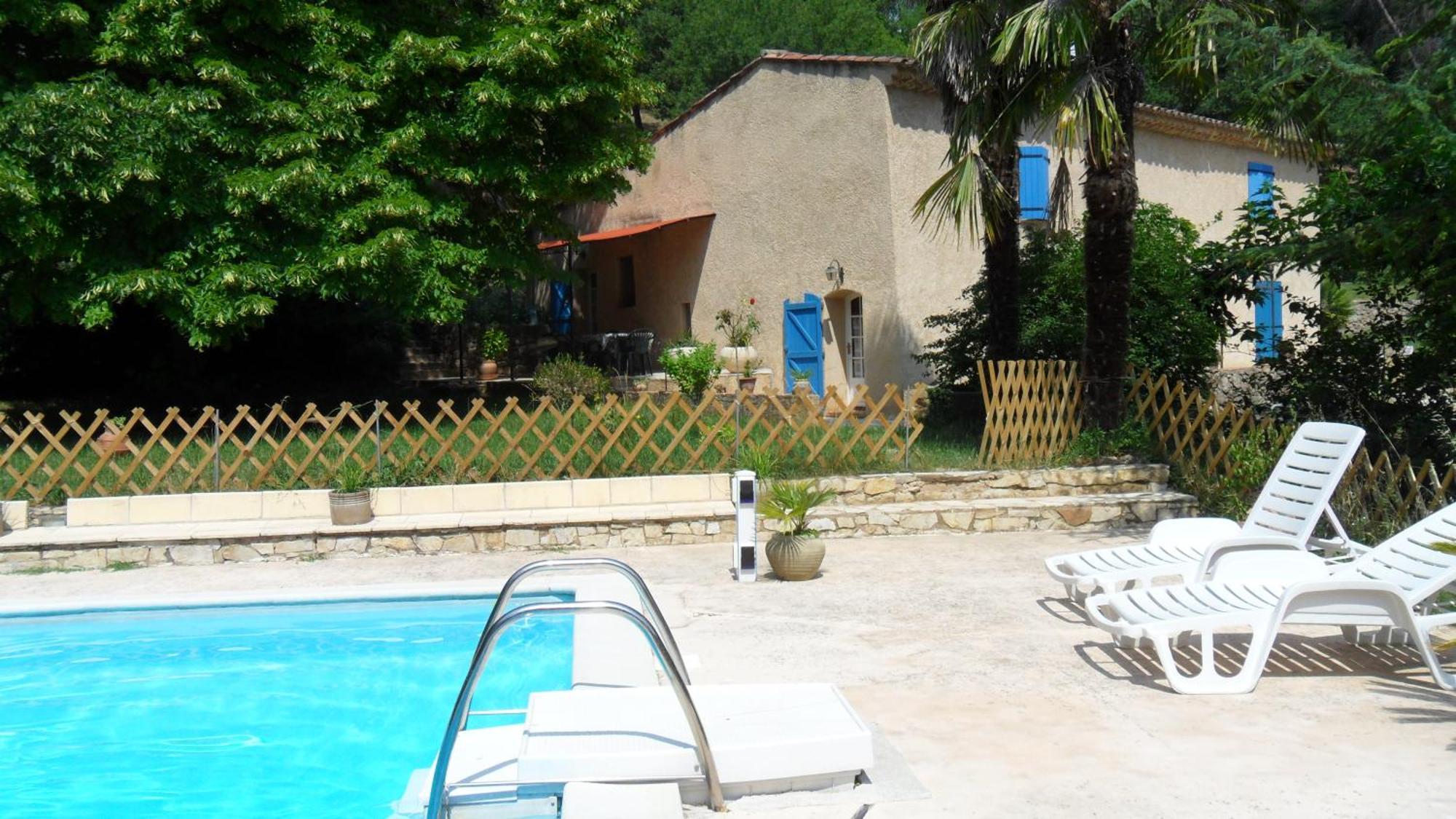 Вилла Domaine De La Provenc'Ane Салерн Номер фото